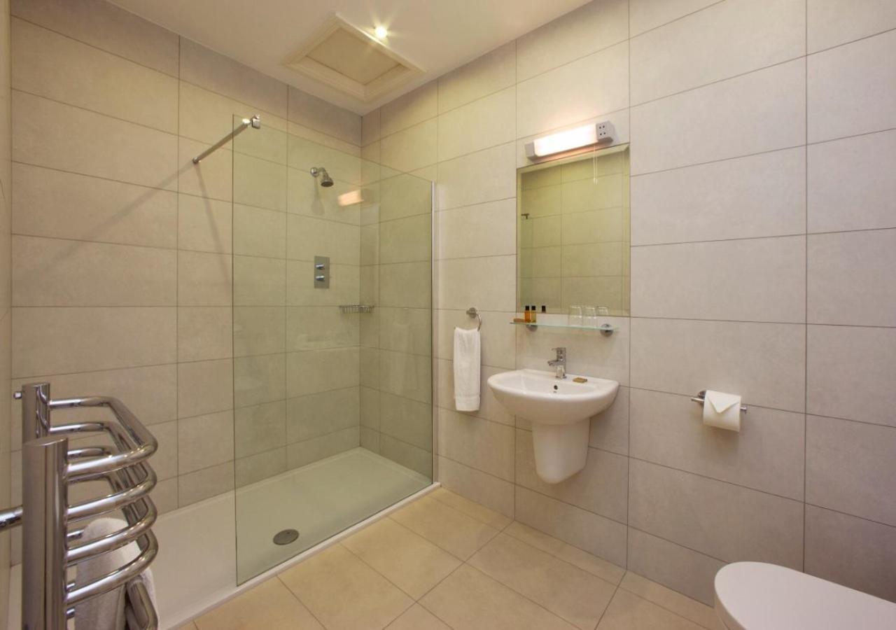 Walter Raleigh Hotel Youghal Εξωτερικό φωτογραφία
